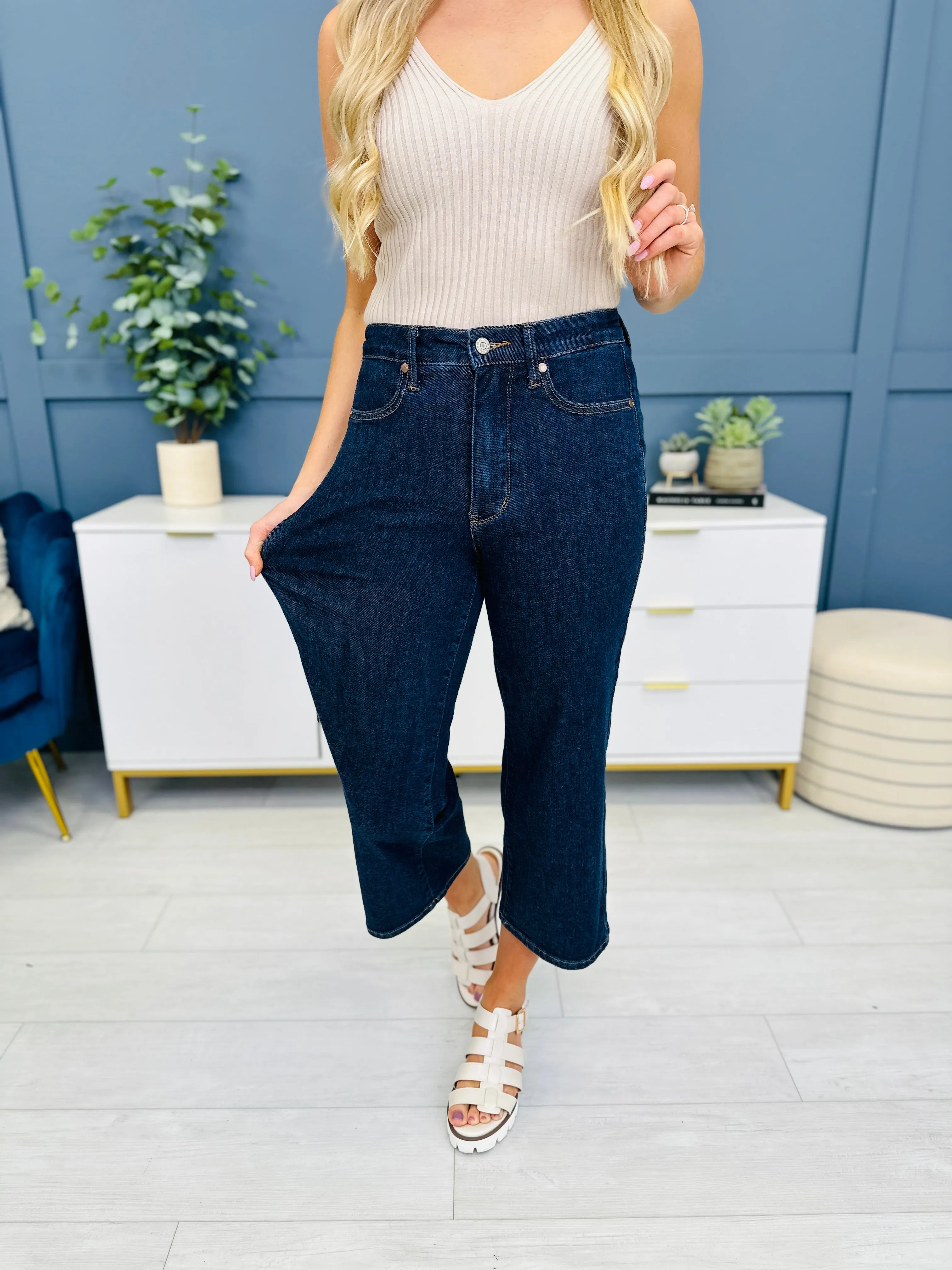 Judy Blue Tummy Control Everything You Want Wide Leg Cropped Jeans in Reg/Curvy