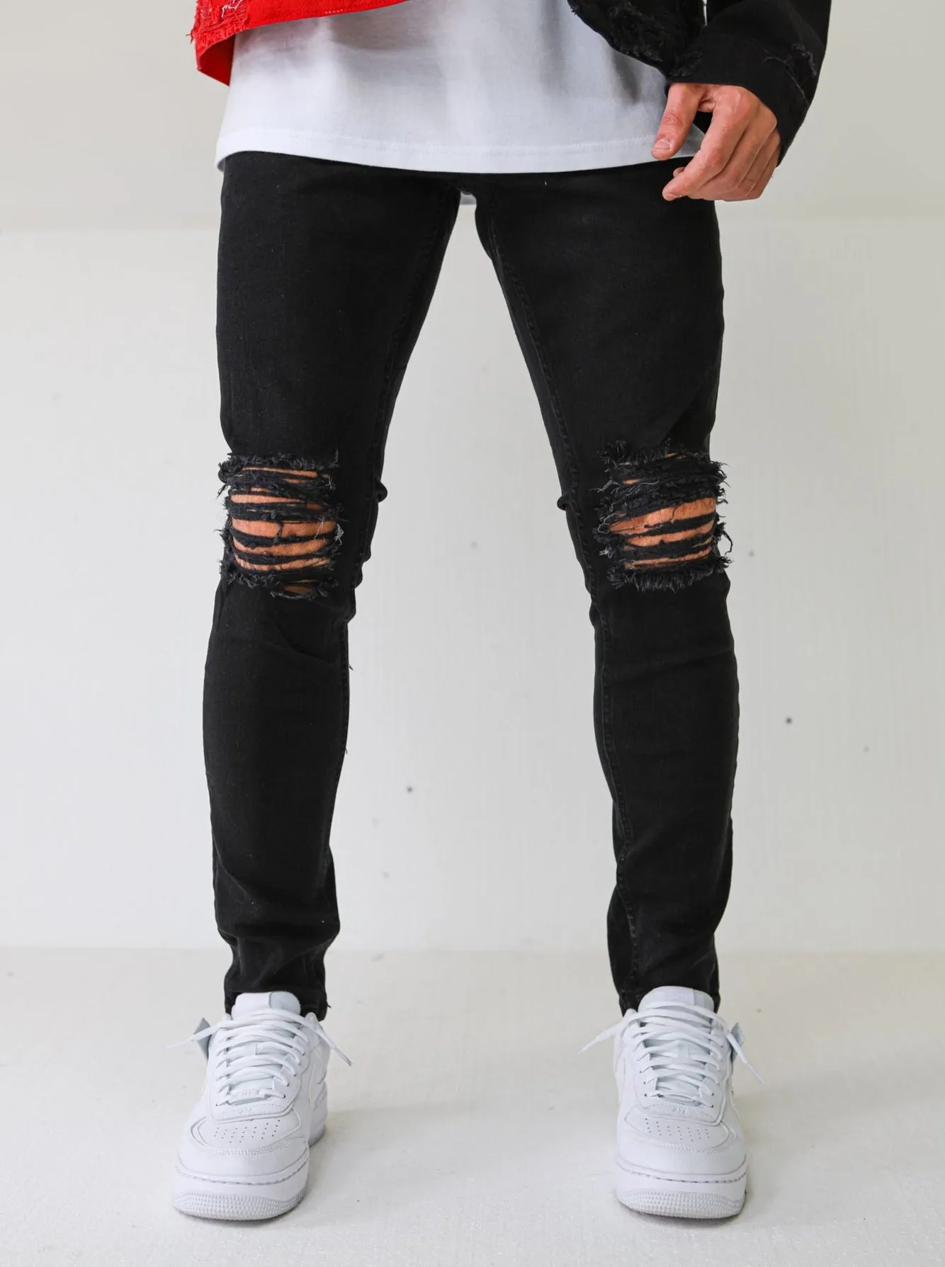 Knee Distressed Premium Black Jeans