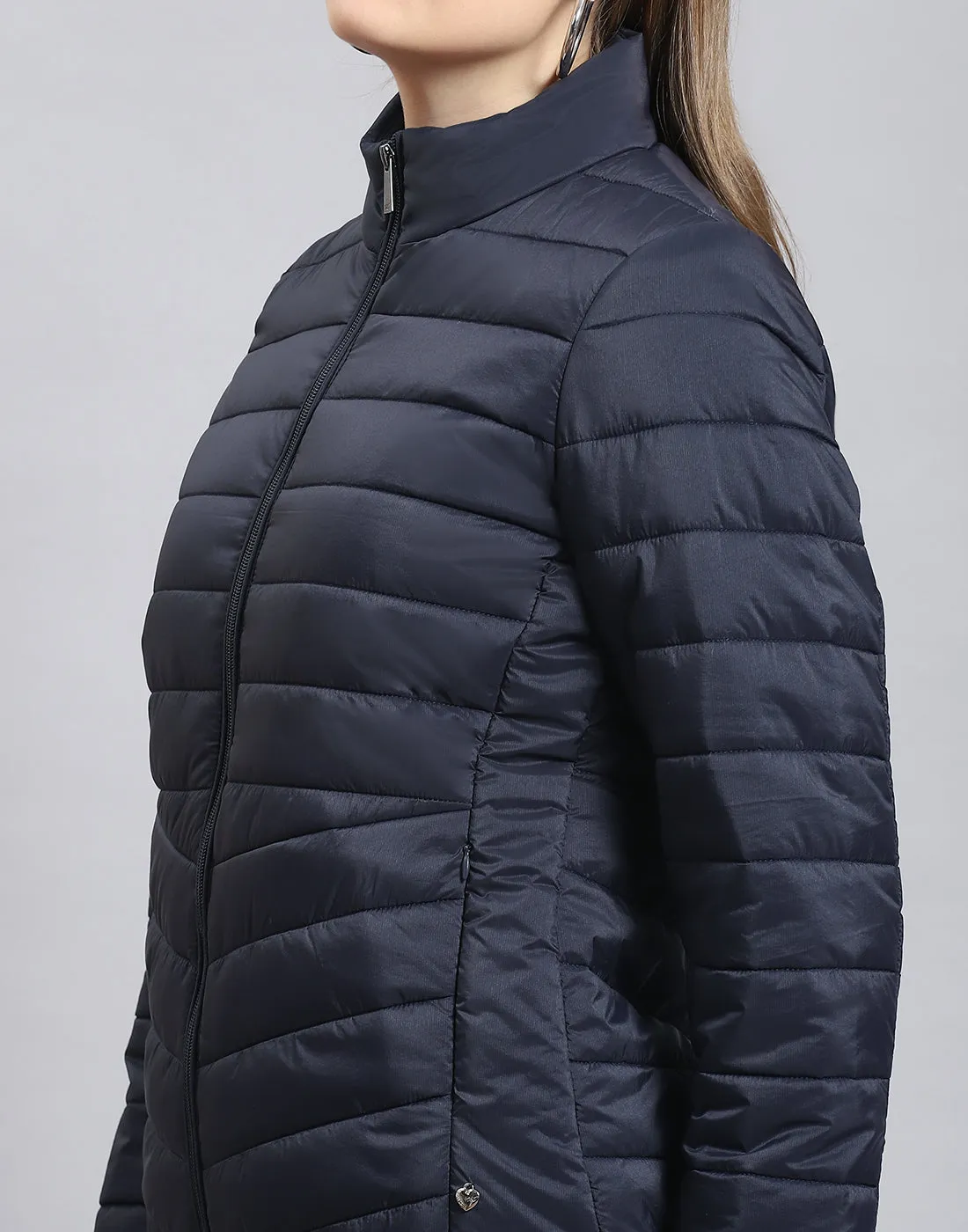 Pack it, style it, slay it, Women Navy Blue Packable Full Sleeve Jacket