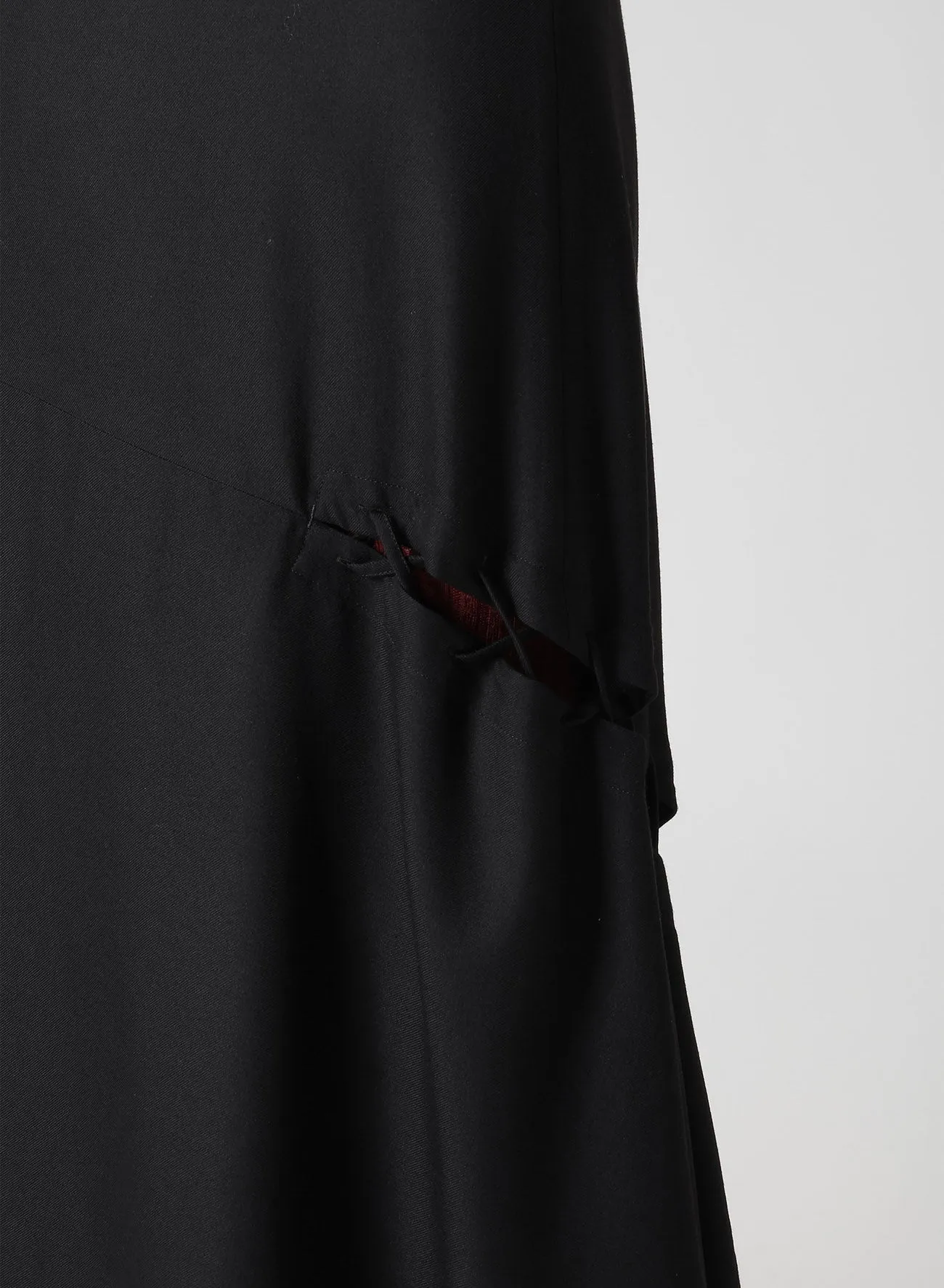 RY/W GABARDINE BACK SIDE LACE UP SKIRT