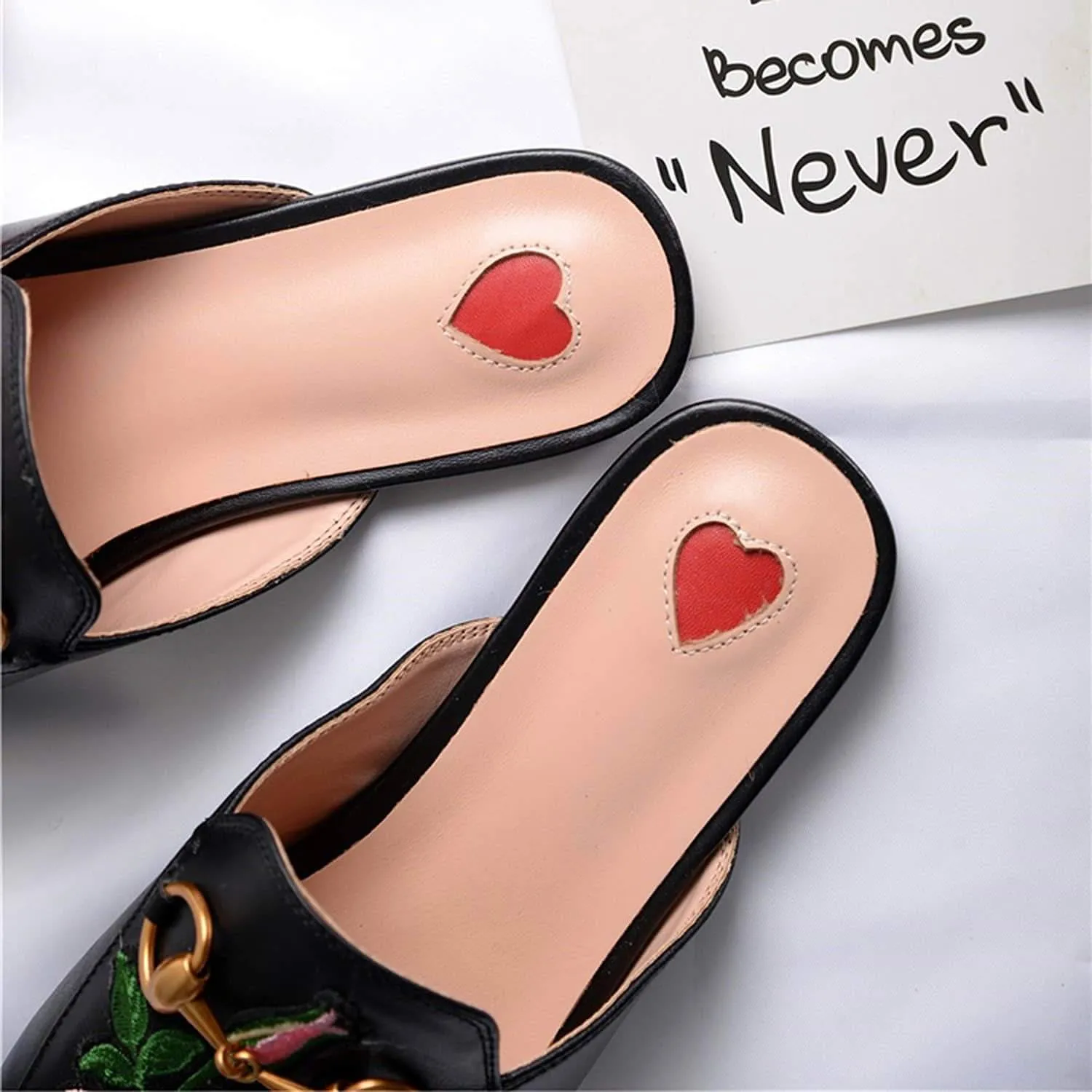 Women Heart Metal Buckle Embroidery Pattern Mules