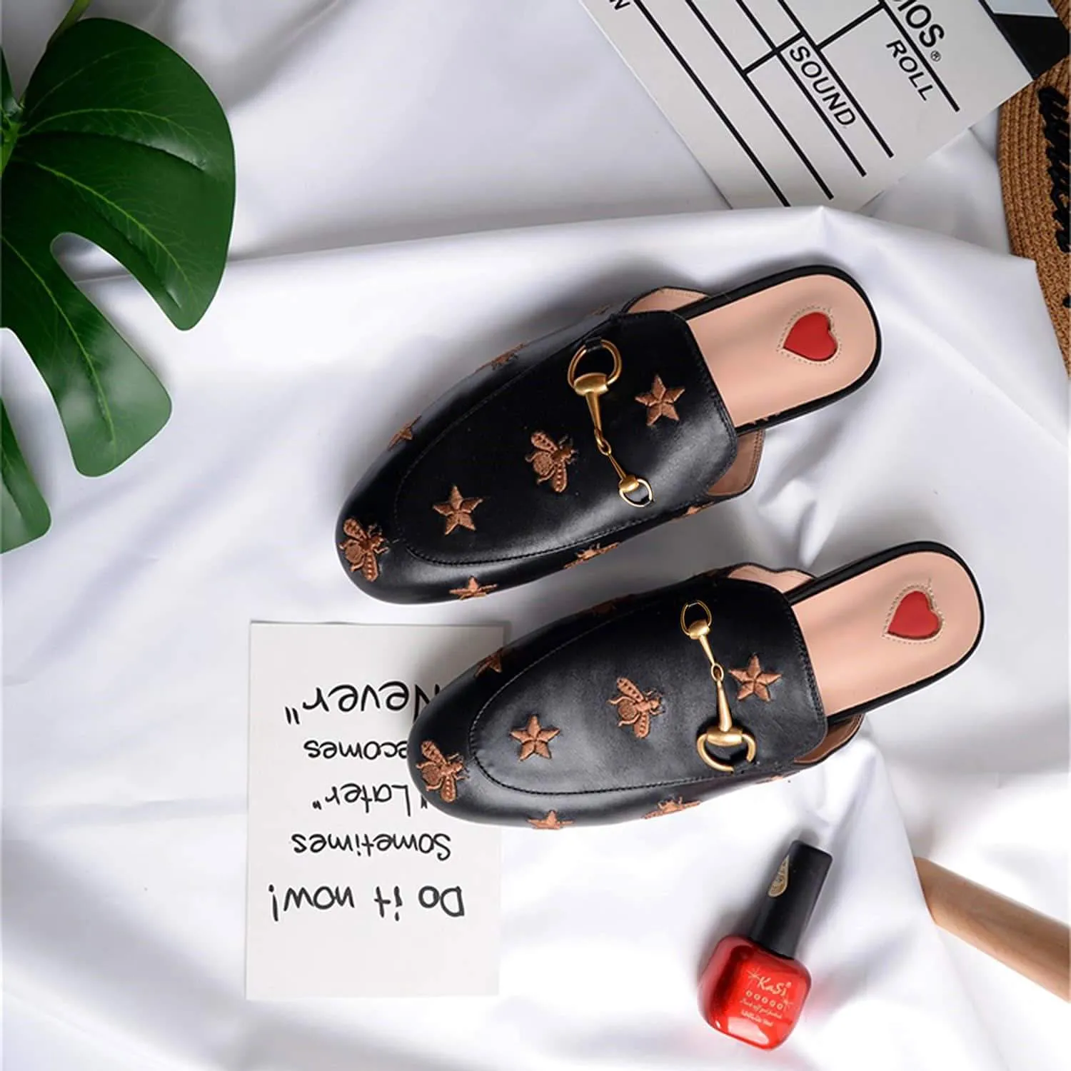 Women Heart Metal Buckle Embroidery Pattern Mules