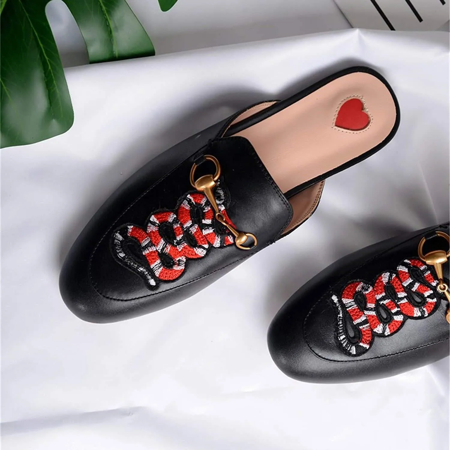 Women Heart Metal Buckle Embroidery Pattern Mules