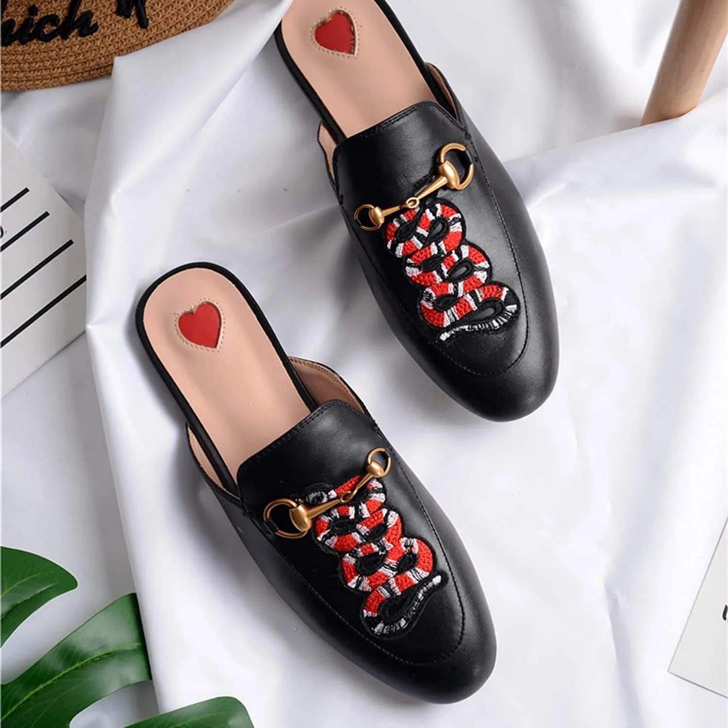 Women Heart Metal Buckle Embroidery Pattern Mules